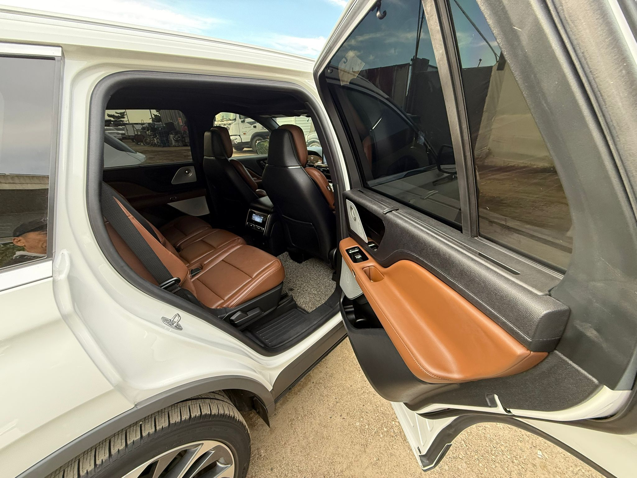 Lincoln Aviator: второй ряд сидений